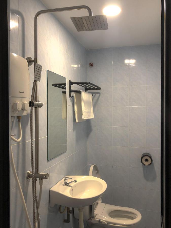 Hako Xpress Tmn Skudai Baru Hotel Exterior foto