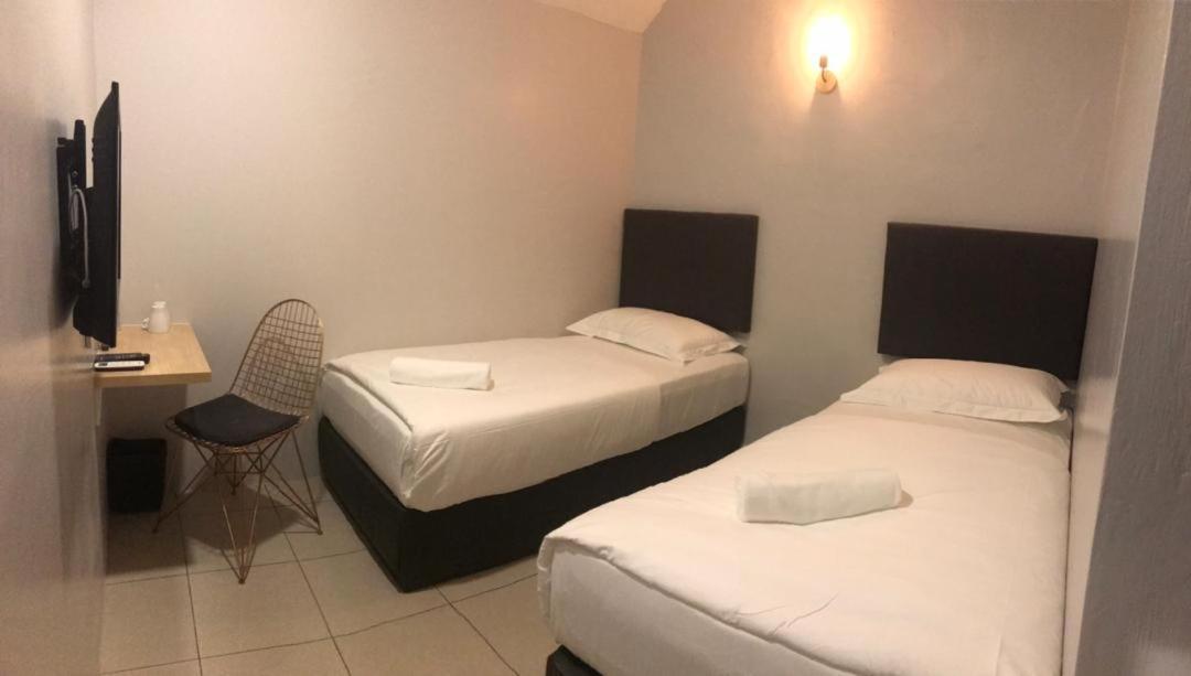 Hako Xpress Tmn Skudai Baru Hotel Exterior foto
